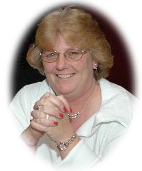 Danielle Walters Photo 36