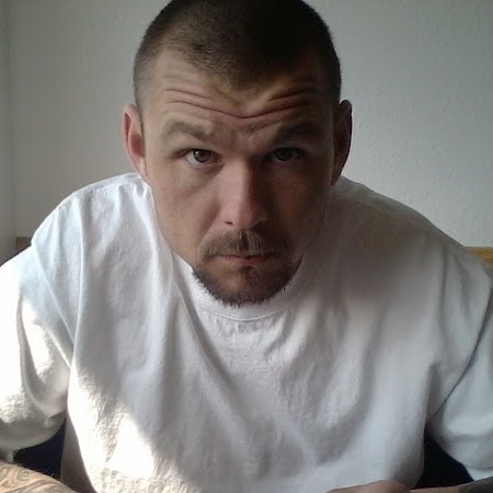 Johnny Hurst Photo 26