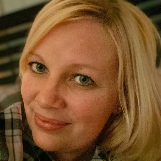 Julie Griffith Photo 20