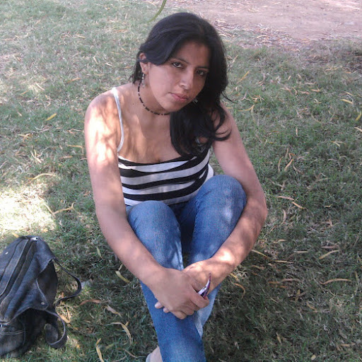 Elizabeth Villanueva Photo 16