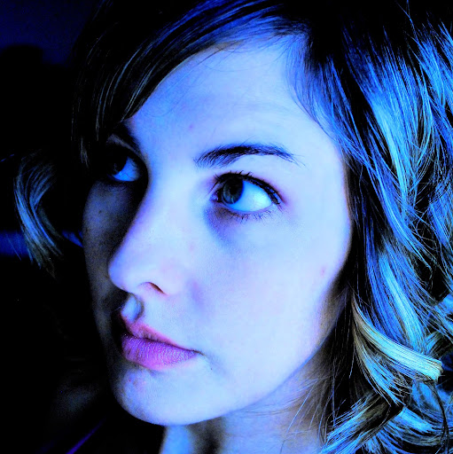 Renee Simmons Photo 37