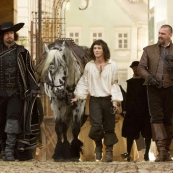 Elizabeth Dowd Photo 9