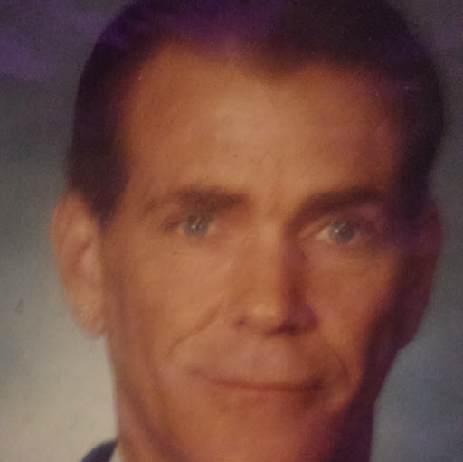 Richard Logan Photo 18