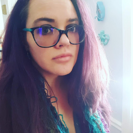Elizabeth Harmon Photo 17