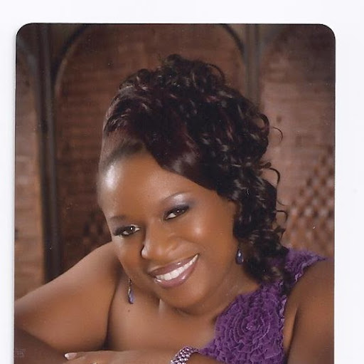 Renee Daniel Photo 13