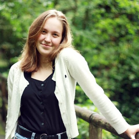 Susan Glenn Photo 23