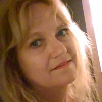 Julia Loftus Photo 2