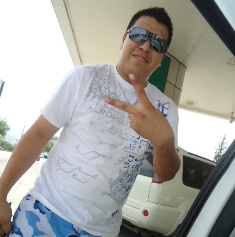 Adrian Guerrero Photo 9