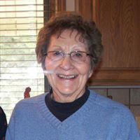 Geraldine Long Photo 2