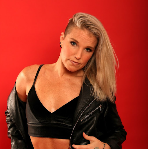 Sarah Burney Photo 15