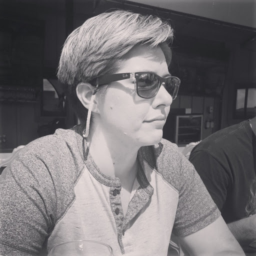 Elizabeth Hensley Photo 19