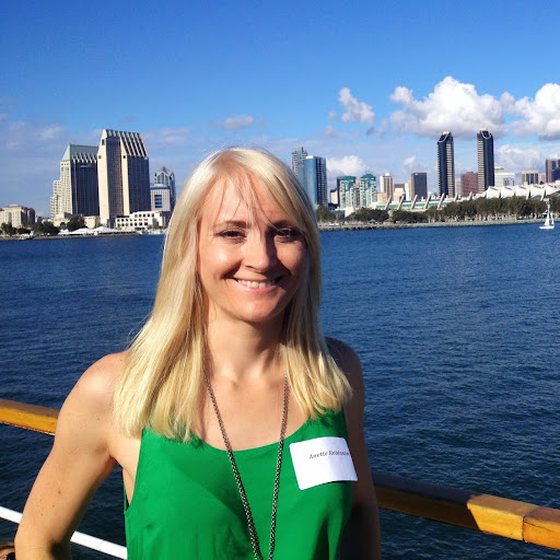 Anette Robinson Photo 3