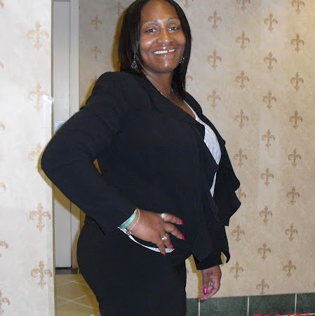 Christine Powell Photo 17