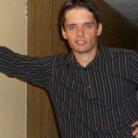 Darryl Howell Photo 12