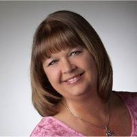 Angela Horton Photo 14