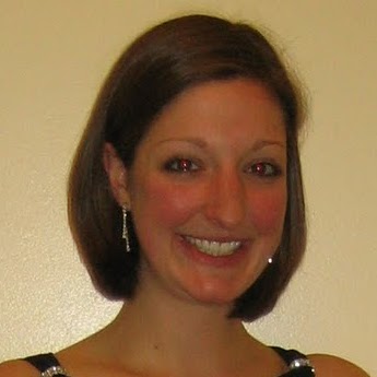 Amanda Harris Photo 14