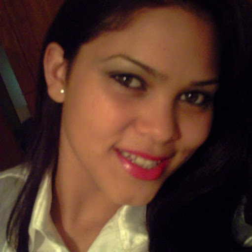 Julia Emanuele Photo 1