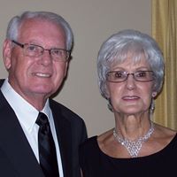 Carolyn Hopkins Photo 27
