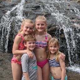 Rachael Nichols Photo 9