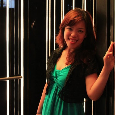 Julia Wu Photo 17