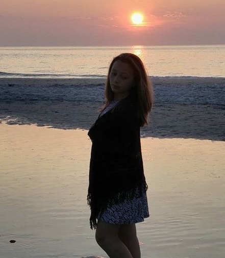 Samantha Bacon Photo 14