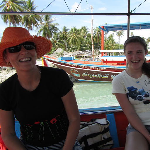 Suzanne Schultz Photo 27