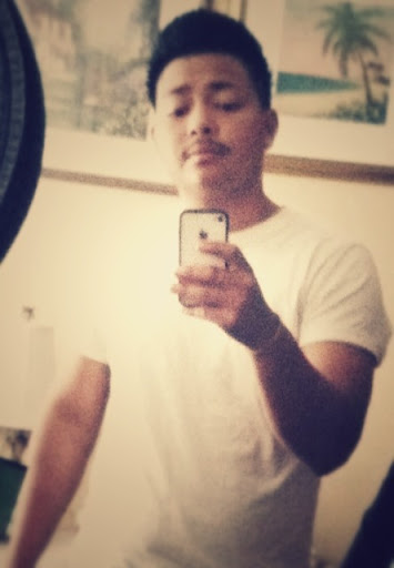 Alexander Fuentes Photo 38