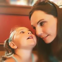Amy Hewitt Photo 22