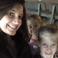 Nicole Myers Photo 17