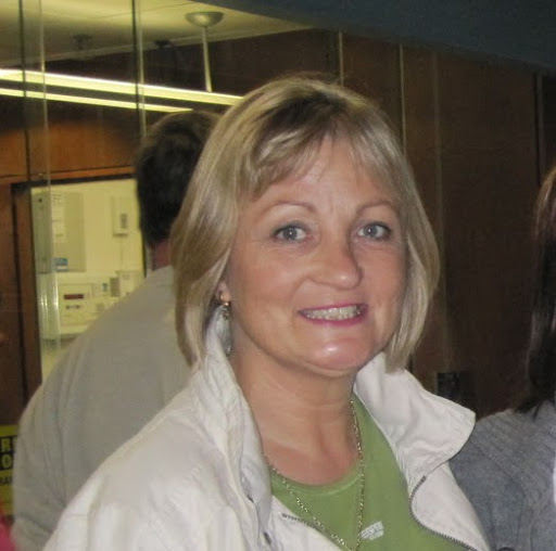 Margaret Nolan Photo 45