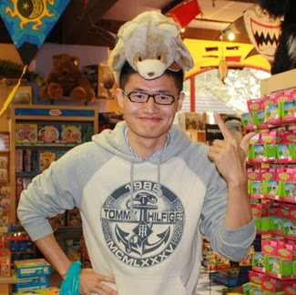 Bin Liang Photo 14