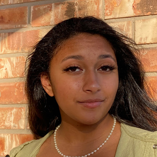 Michelle Dobbs Photo 19