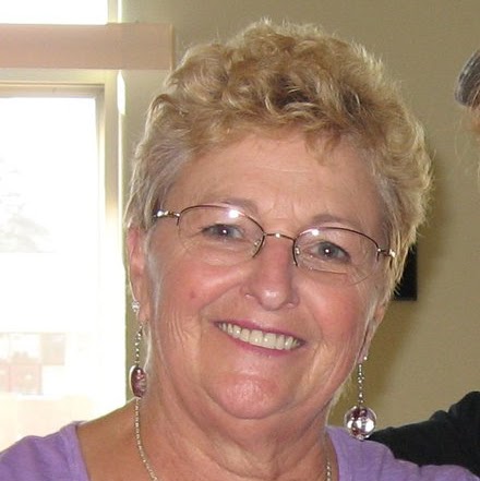 Victoria Mead Photo 24