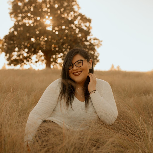 Jennifer Reyes Photo 30