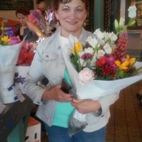 Catherine Curtis Photo 5