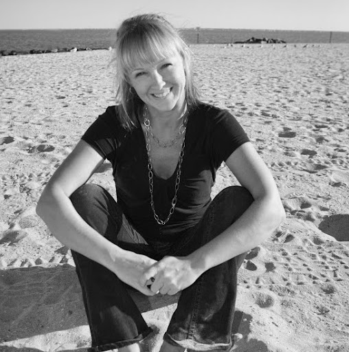 Amy Mccluskey Photo 6