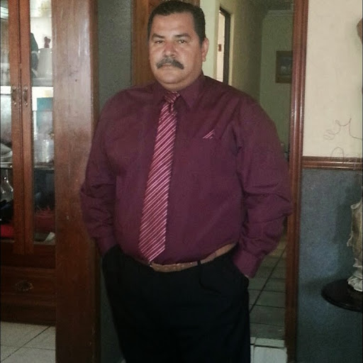 Eric Molina Photo 24