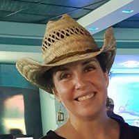 Laura Chandler Photo 17