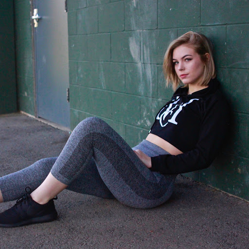 Caitlin Sharp Photo 9