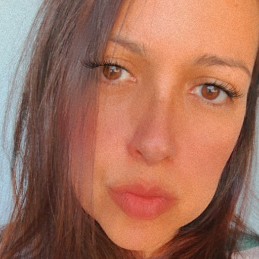 Michelle Cabral Photo 6