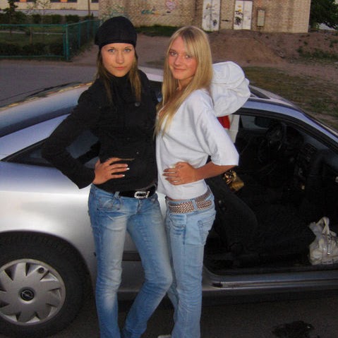 Victoria Armstrong Photo 14