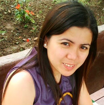 Julie Santiago Photo 36