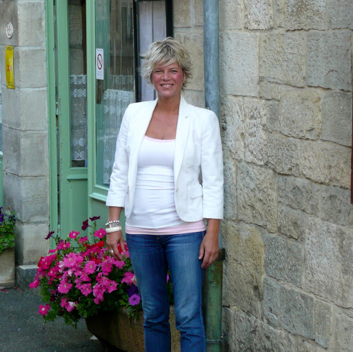 Sarah Cotton Photo 12