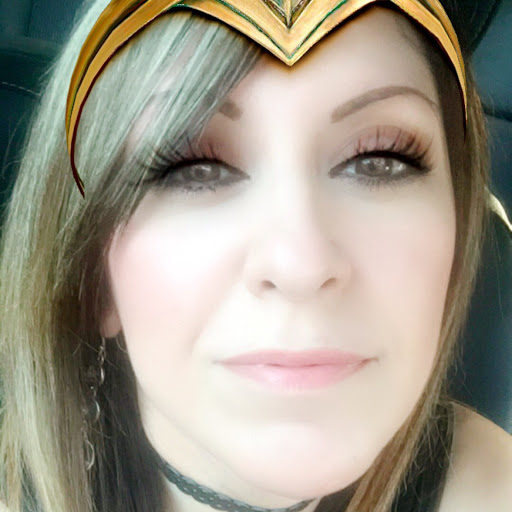 Maria Thompson Photo 26