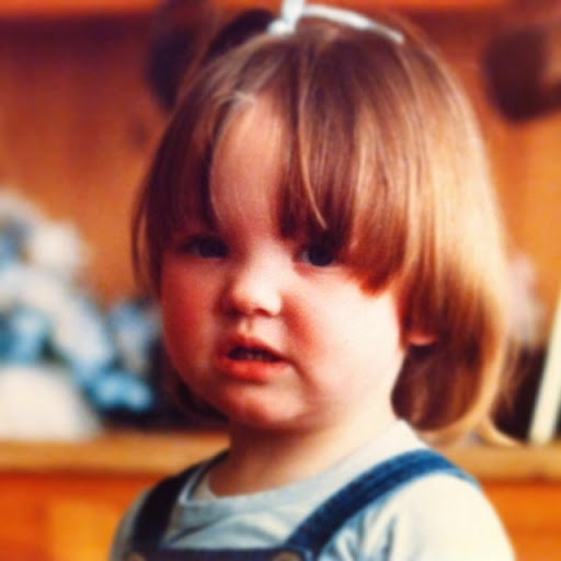 Helen West Photo 27
