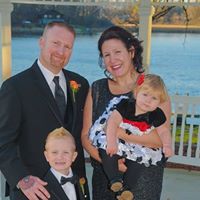 Julie Patton Photo 8