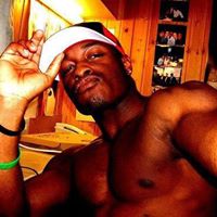 Julian Vaughn Photo 14