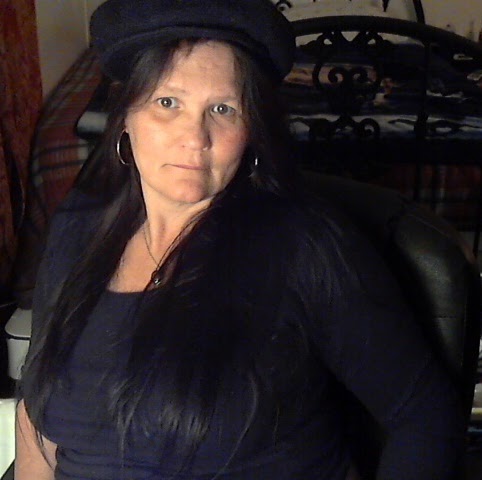 Darla Brown Photo 17