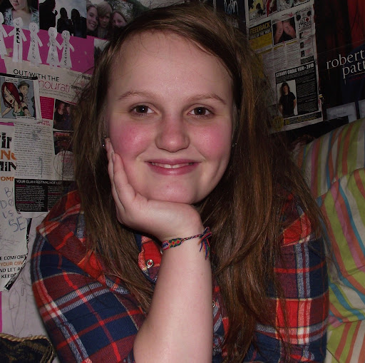 Holly Robinson Photo 7