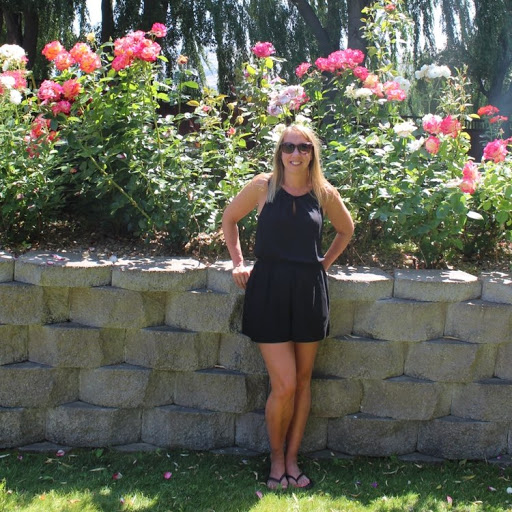 Catherine Lindsay Photo 27